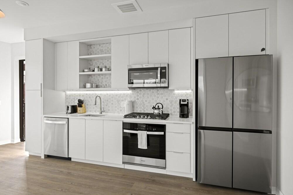 Placemakr Cathedral Heights photo 89