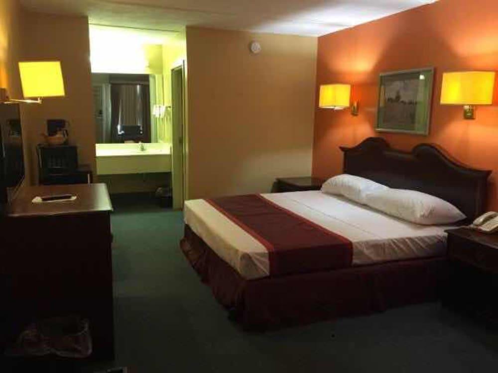 Motel 6 Bracey, VA – I-85 photo 3