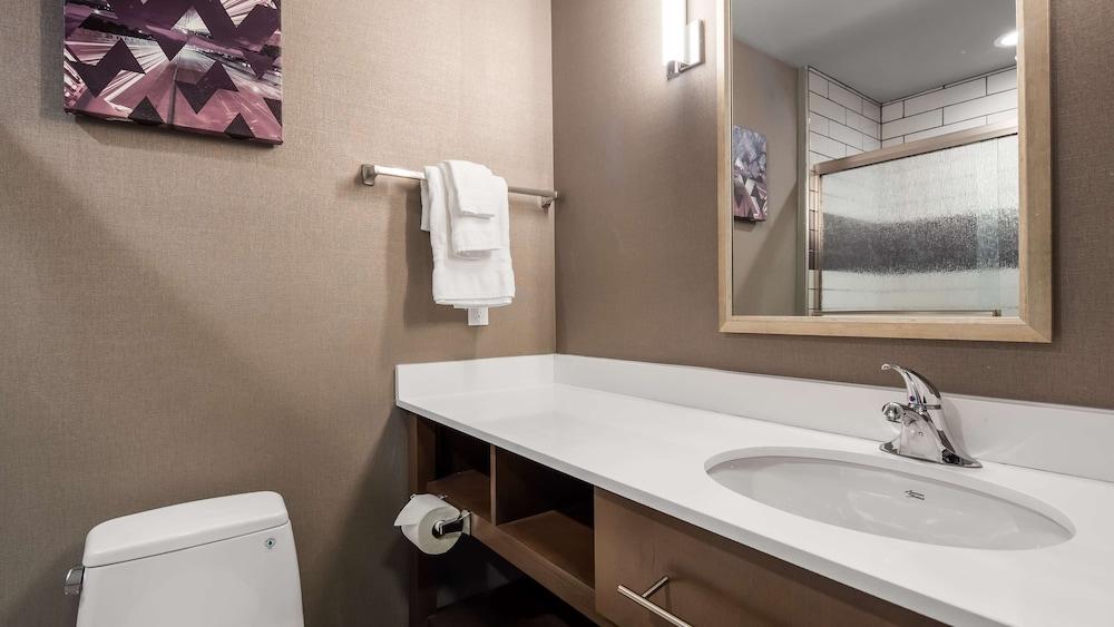 Best Western Plus Coalinga Inn photo 26