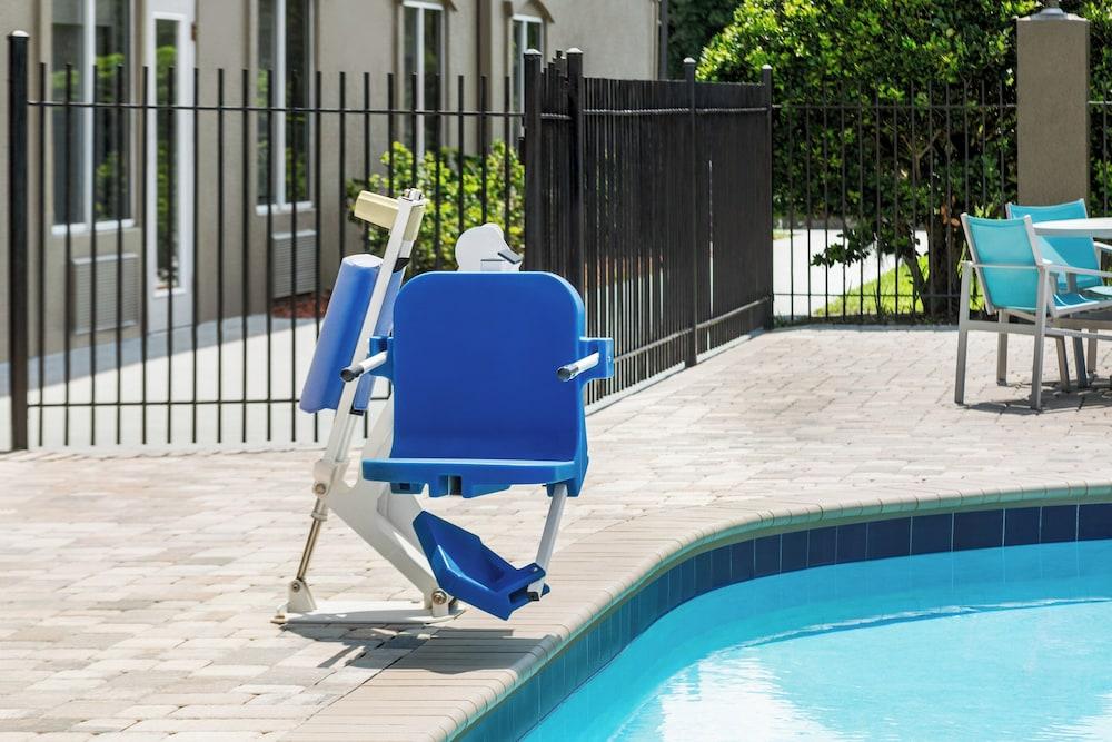 Holiday Inn Express & Suites Live Oak by IHG photo 35