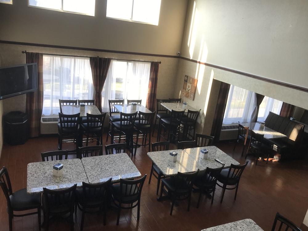 Quality Inn & Suites Middletown - Franklin photo 26
