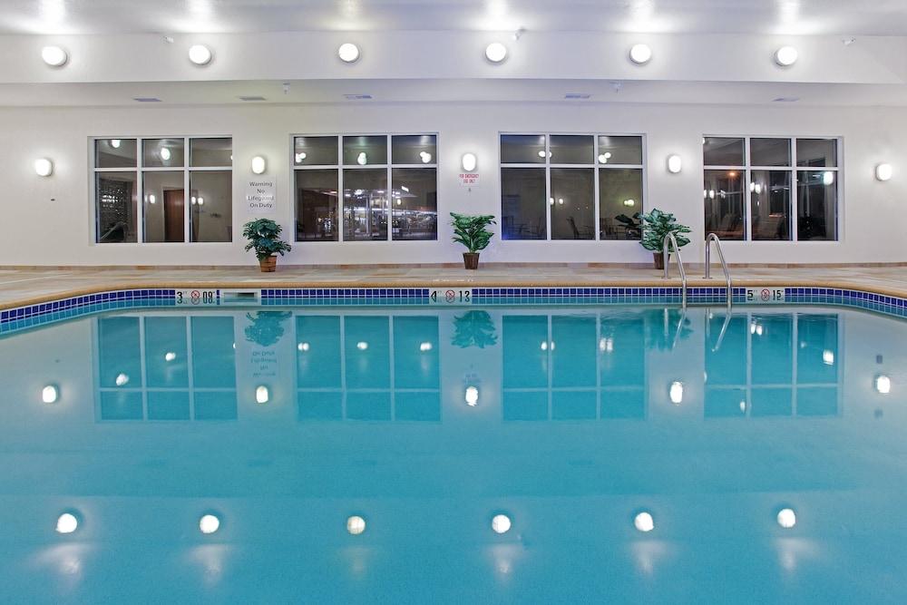 Holiday Inn Express & Suites Buffalo by IHG photo 30