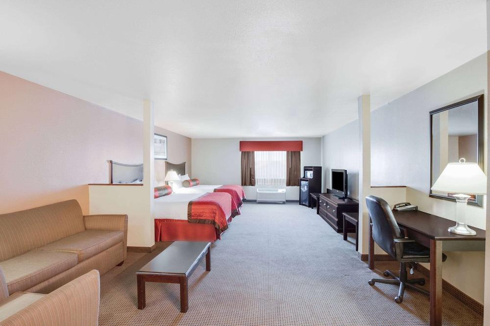Baymont by Wyndham Wheeler photo 4