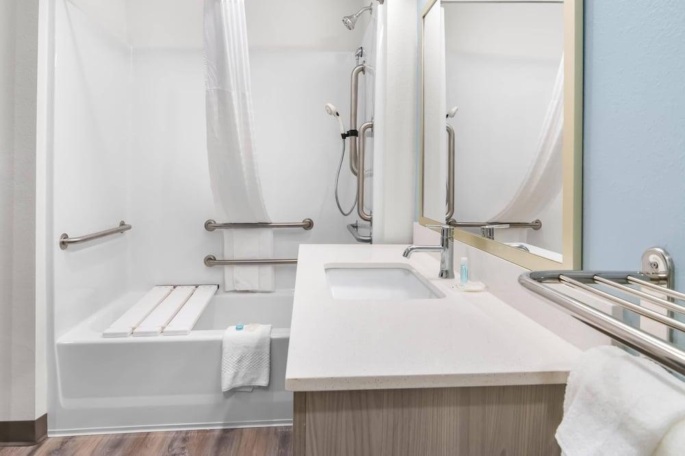 Woodspring Suites Elkhart photo 21