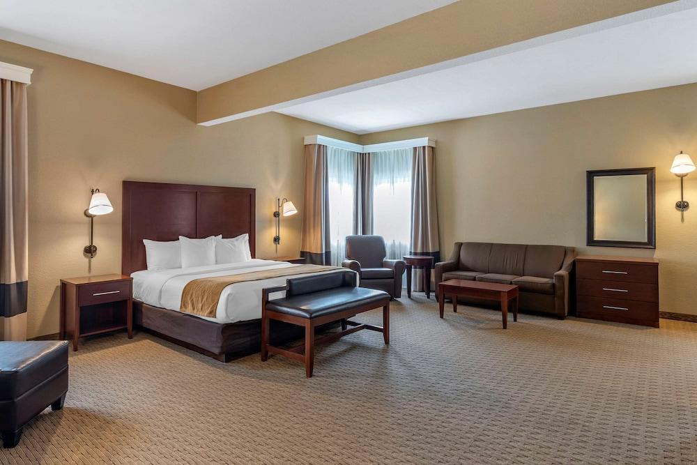 Comfort Inn Warrensburg Station photo 20