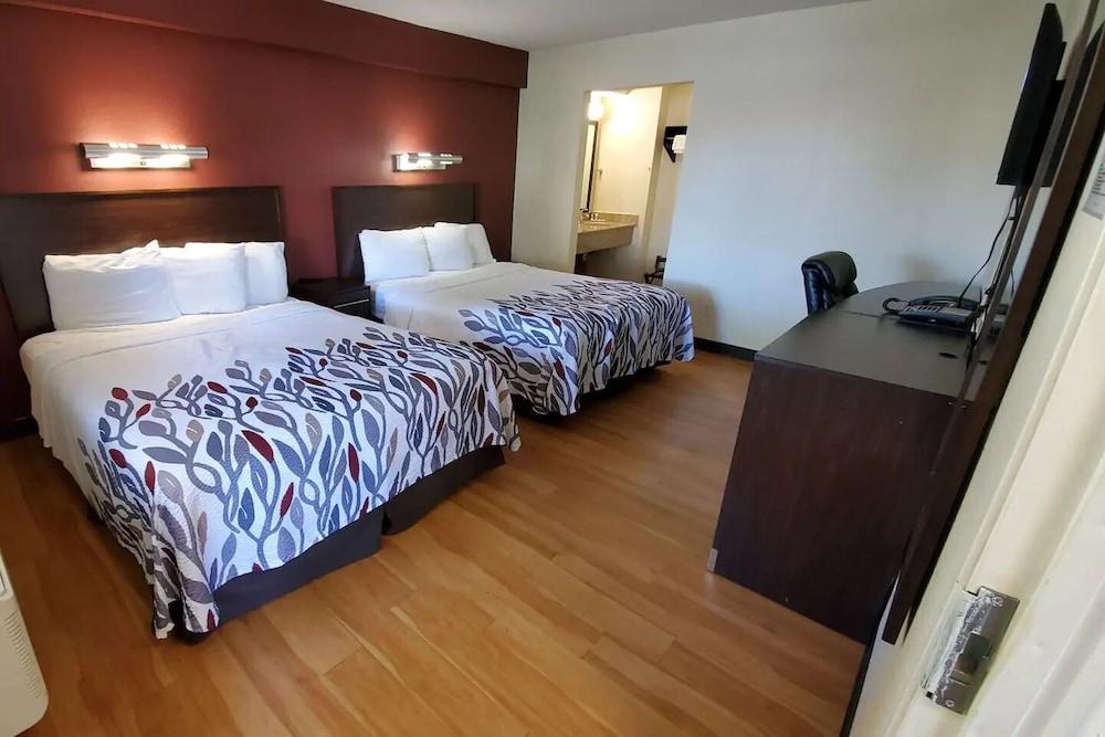 Sacramento Inn & Suites photo 4