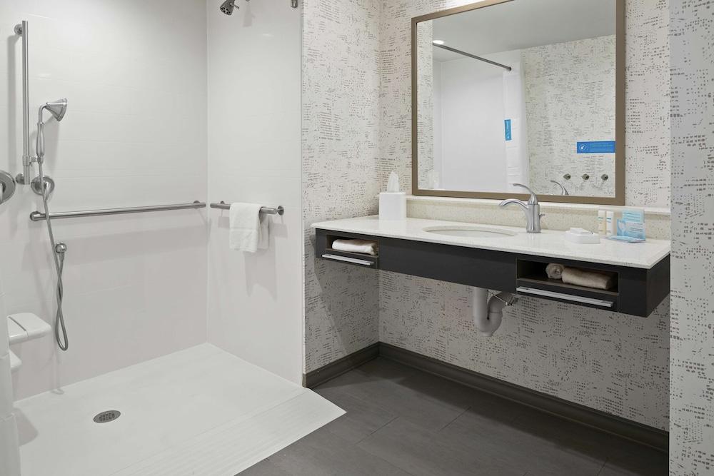 Hampton Inn & Suites Cranberry Pittsburgh photo 76