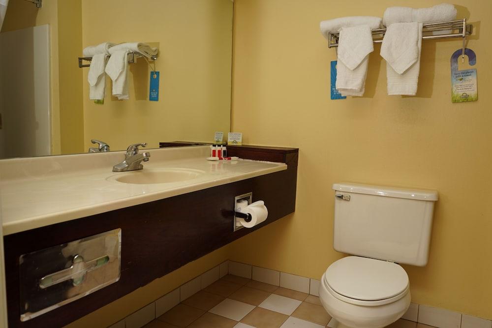 Halsted Inn and Suites Harvey - Chicago Southland photo 21