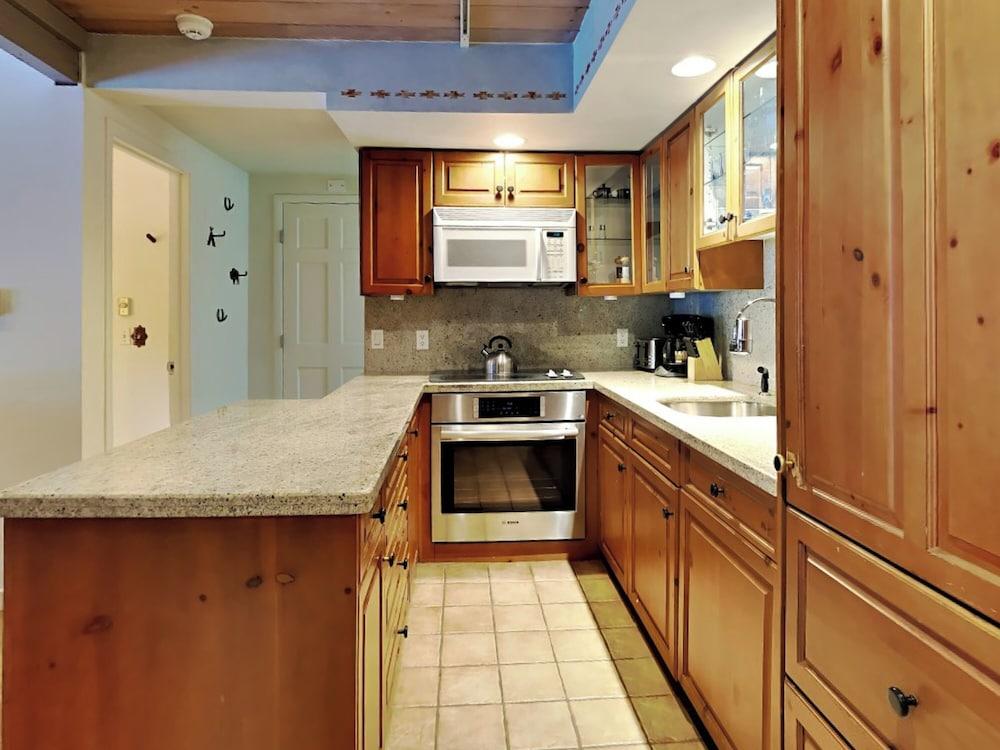 The Timberline Condominiums photo 47