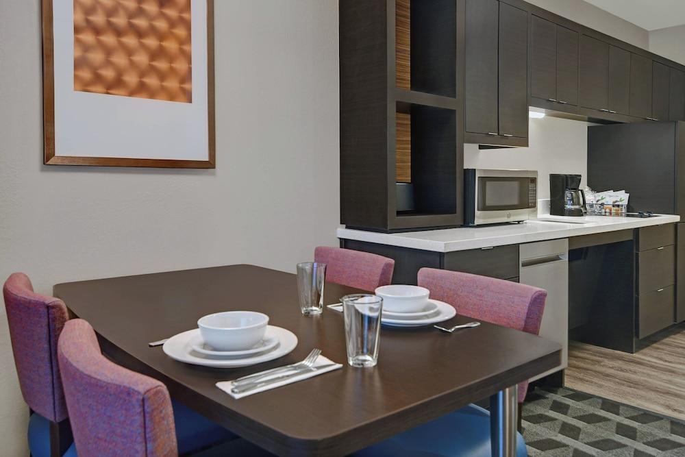 TownePlace Suites by Marriott Lima photo 13