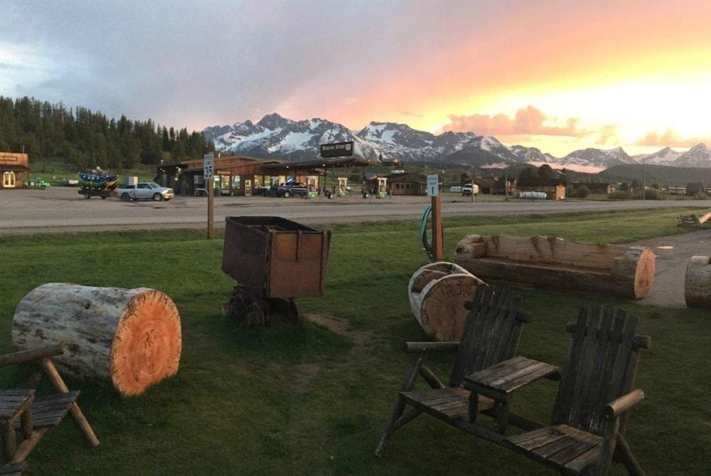 Mountain Village Lodge photo 20