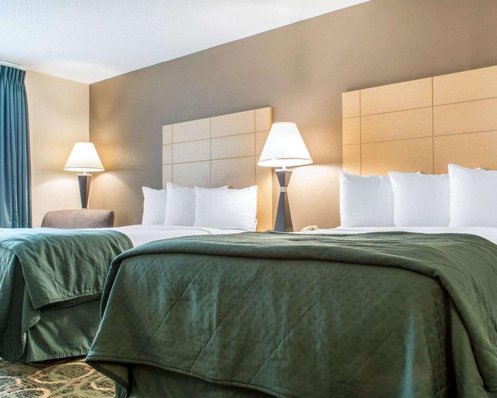 Quality Inn Geneseo photo 32
