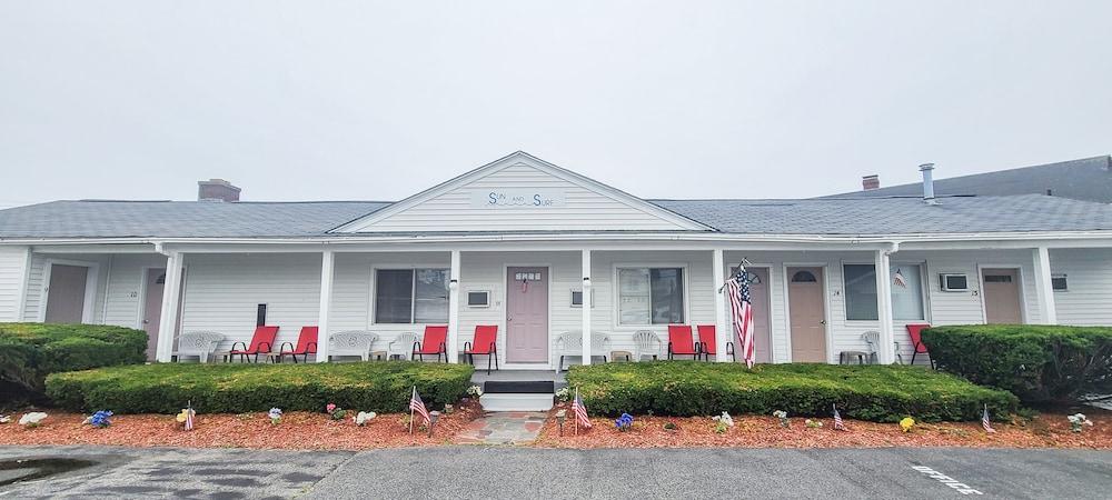 Sun and Surf Motel photo 1