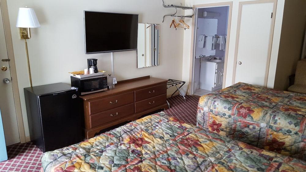 Rodeway Inn photo 5