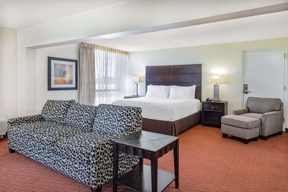 Wyndham Sacramento photo 12