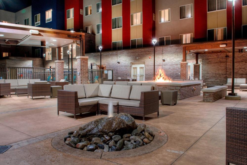 Fairfield Inn and Suites by Marriott Charlotte Airport photo 20