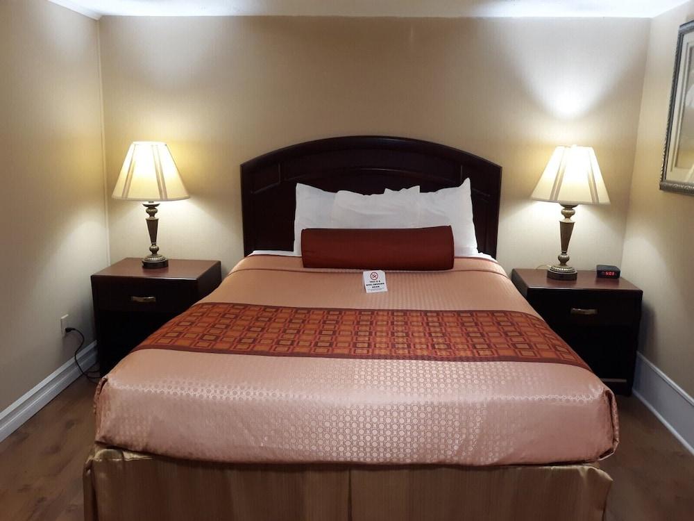 Rodeway Inn photo 3