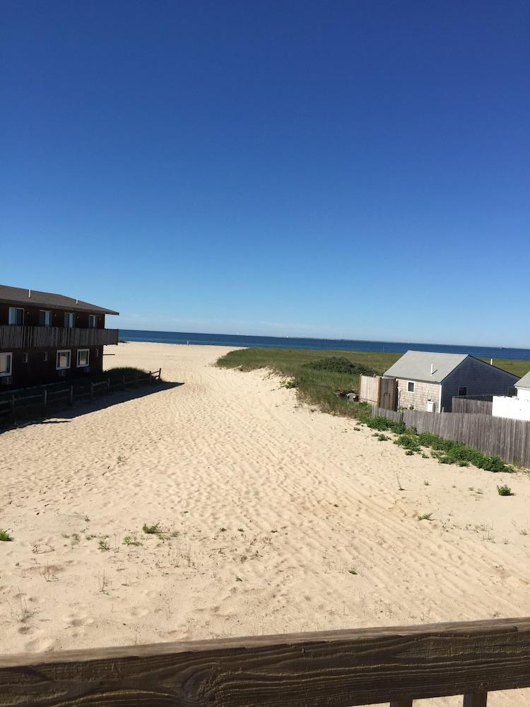 Beachfront White Sands photo 44