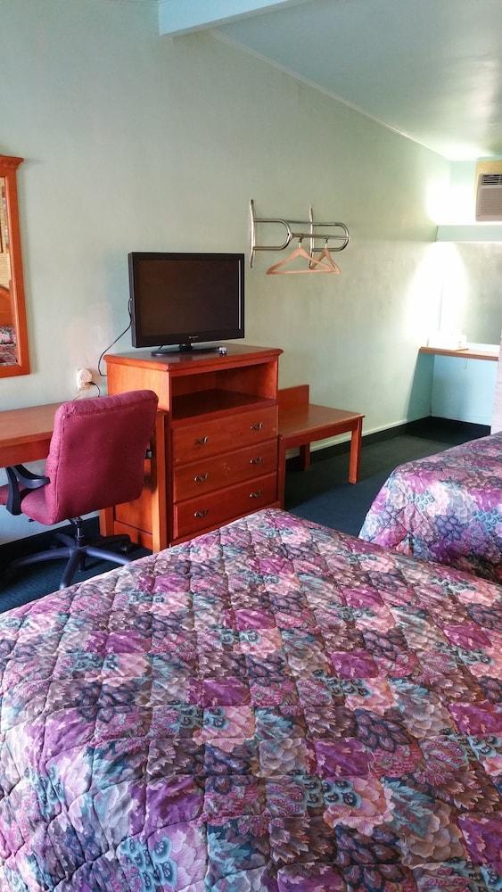 Budget Inn photo 9