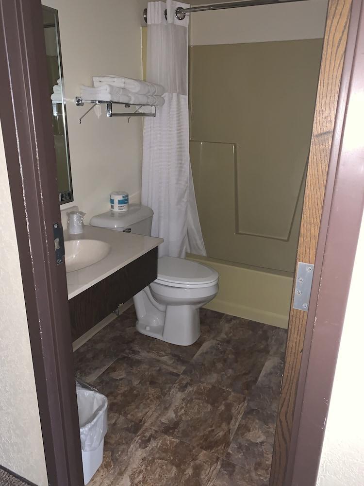 Northern Lights Inn Rugby photo 15