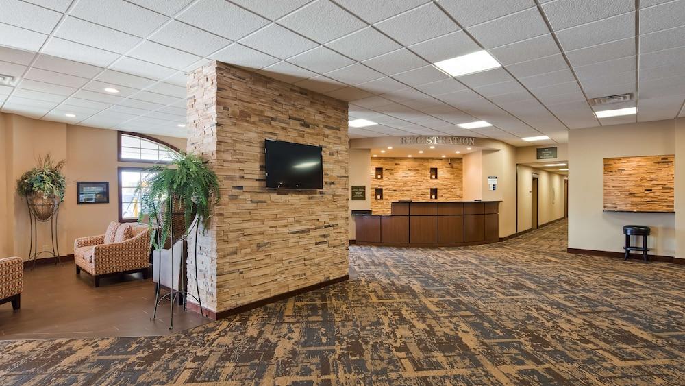 Crossroads Hotel and Event Center photo 73