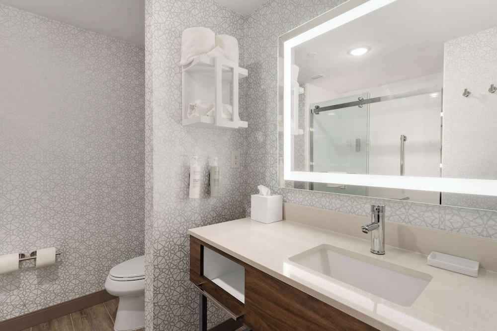Hampton Inn Milford photo 13