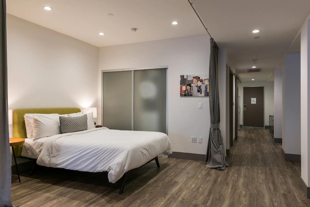 Abode Los Angeles - Downtown South Park photo 49