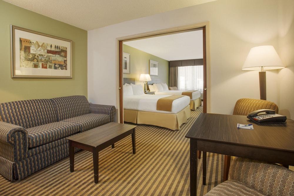 Kalamazoo Hotel and Suites photo 11