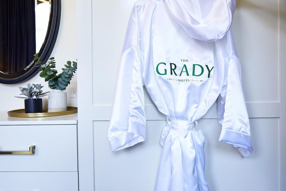 The Grady photo 12