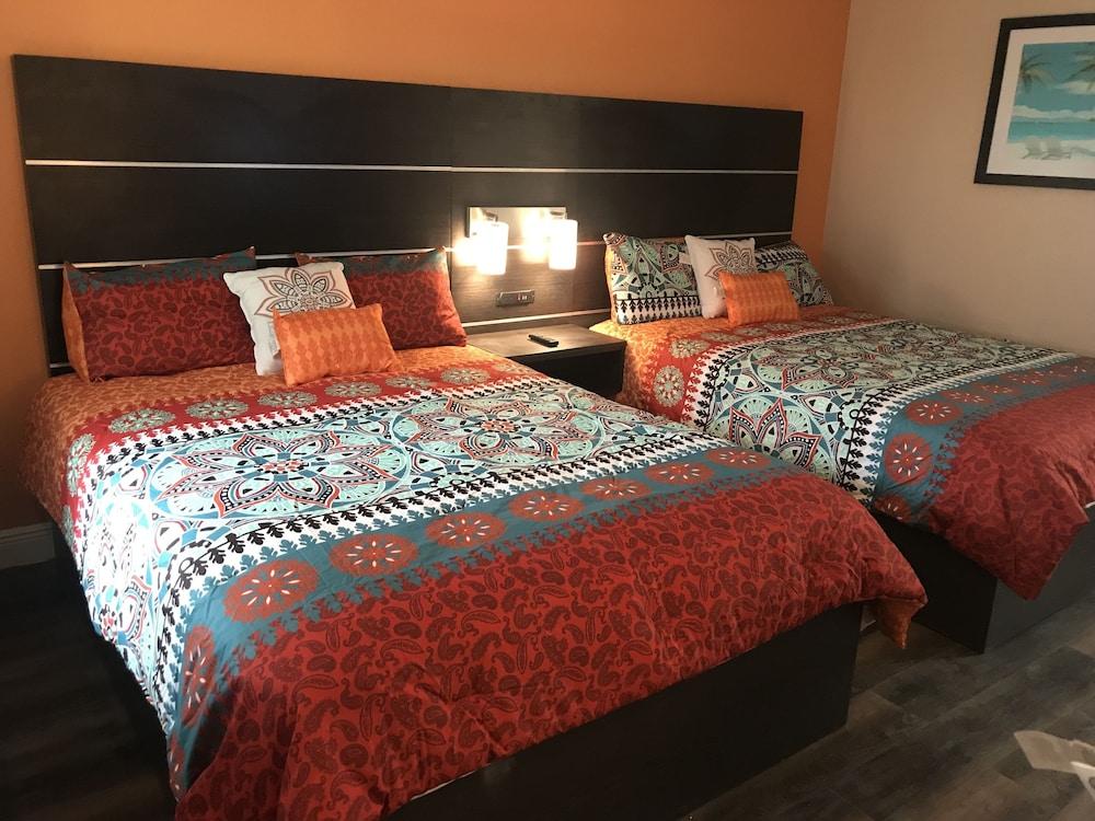 Tropical Inn & Suites photo 59