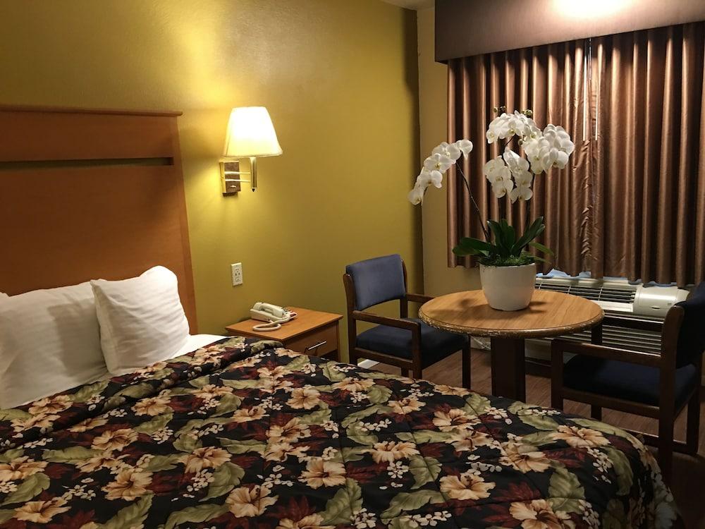 Oceanview Motel - Huntington Beach photo 32