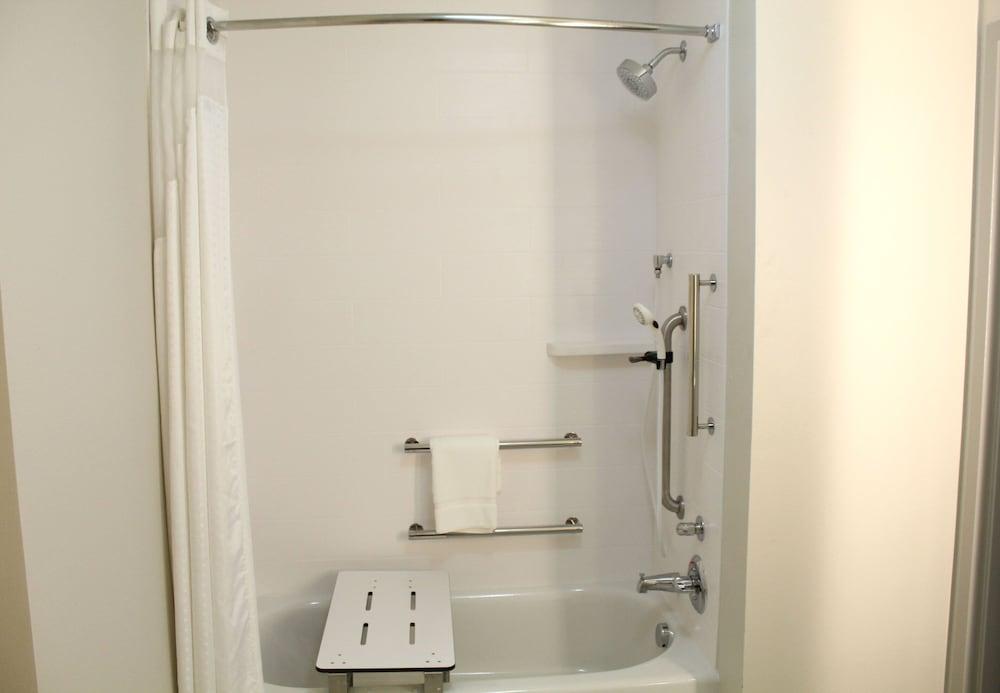 Holiday Inn Express & Suites Latta by IHG photo 2
