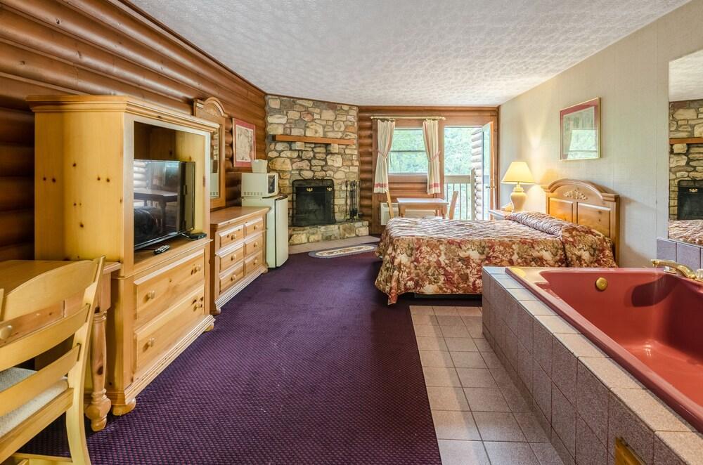 Highland Hills Motel and Cabins – A Master Hosts Resort photo 20