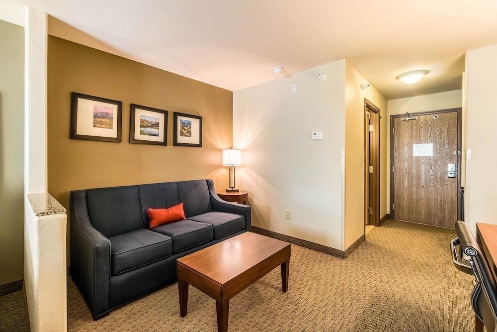 Comfort Inn & Suites Rifle photo 7