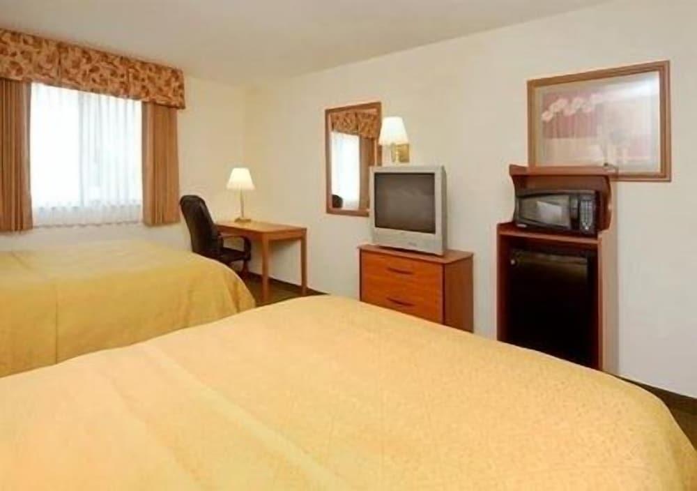 Quality Inn Durand I-69 photo 35