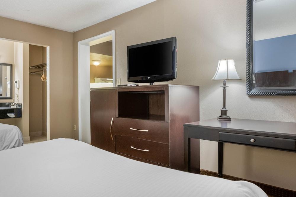 Dutchland Motel photo 38
