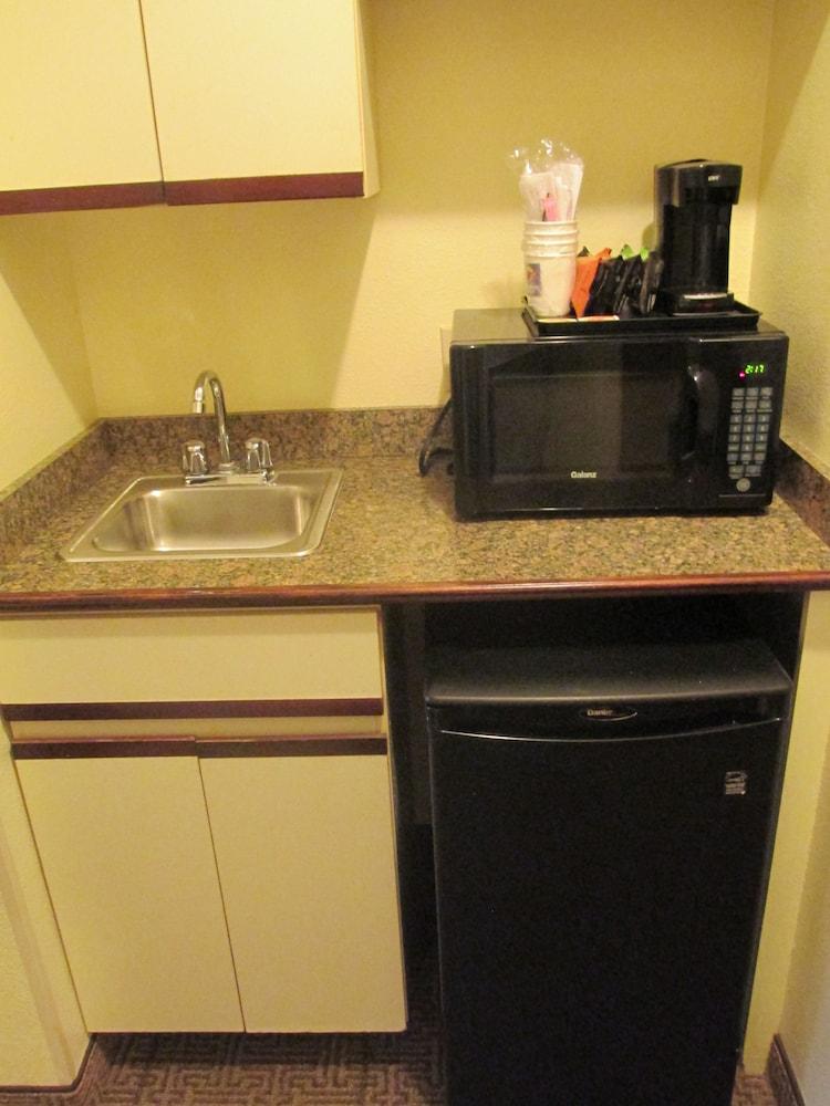 Comfort Inn & Suites Thomson photo 17