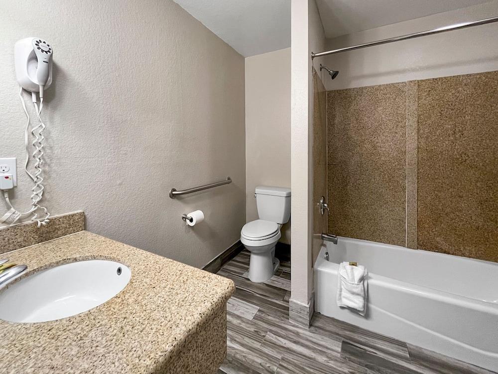 Rodeo Lodge photo 15