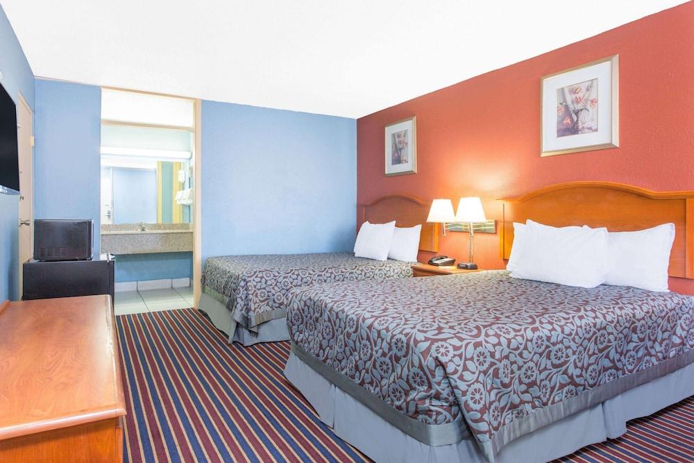 Days Inn by Wyndham Albany photo 13