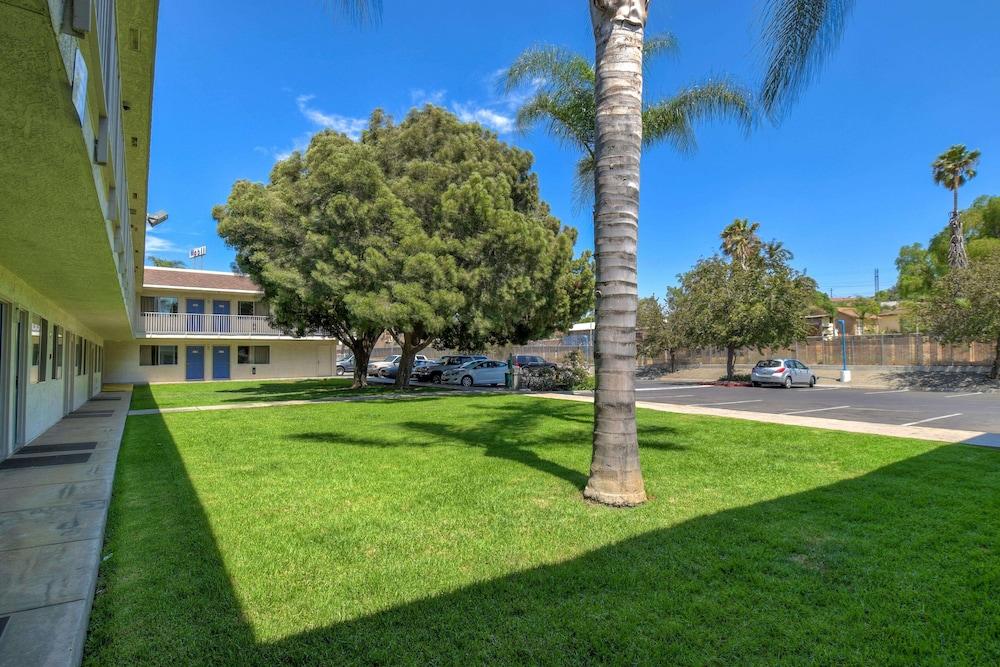 Motel 6 Riverside West - Jurupa Valley photo 11