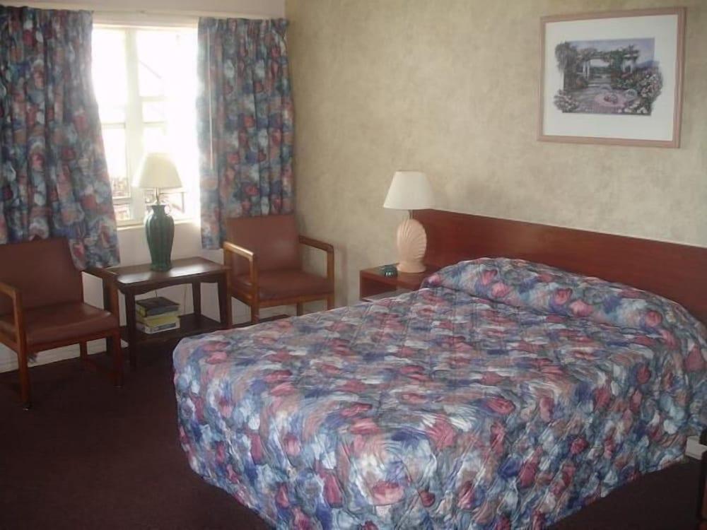 Belleair Village Motel photo 14