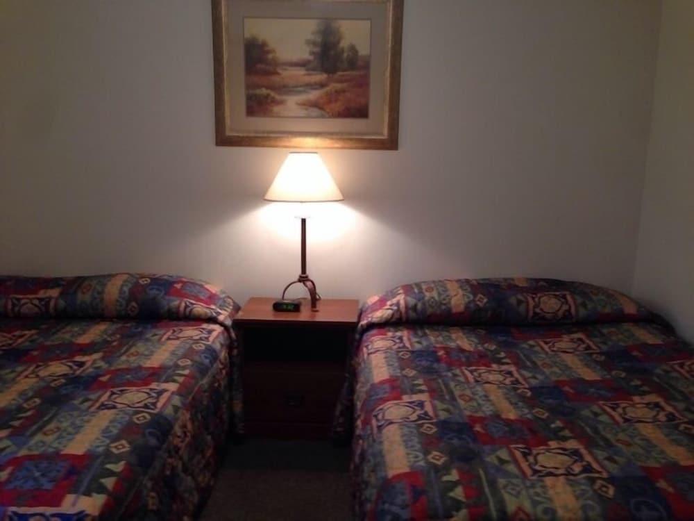 All Suites Inn Budget Host photo 4
