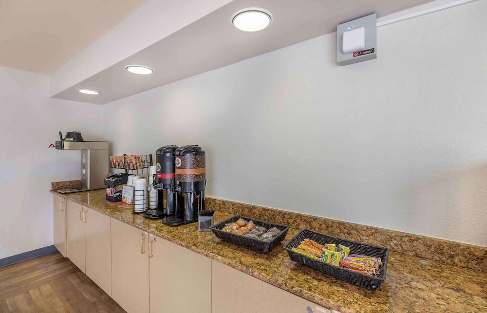 Extended Stay America Select Suites - Denver - Tech Center South - Greenwood Village photo 24