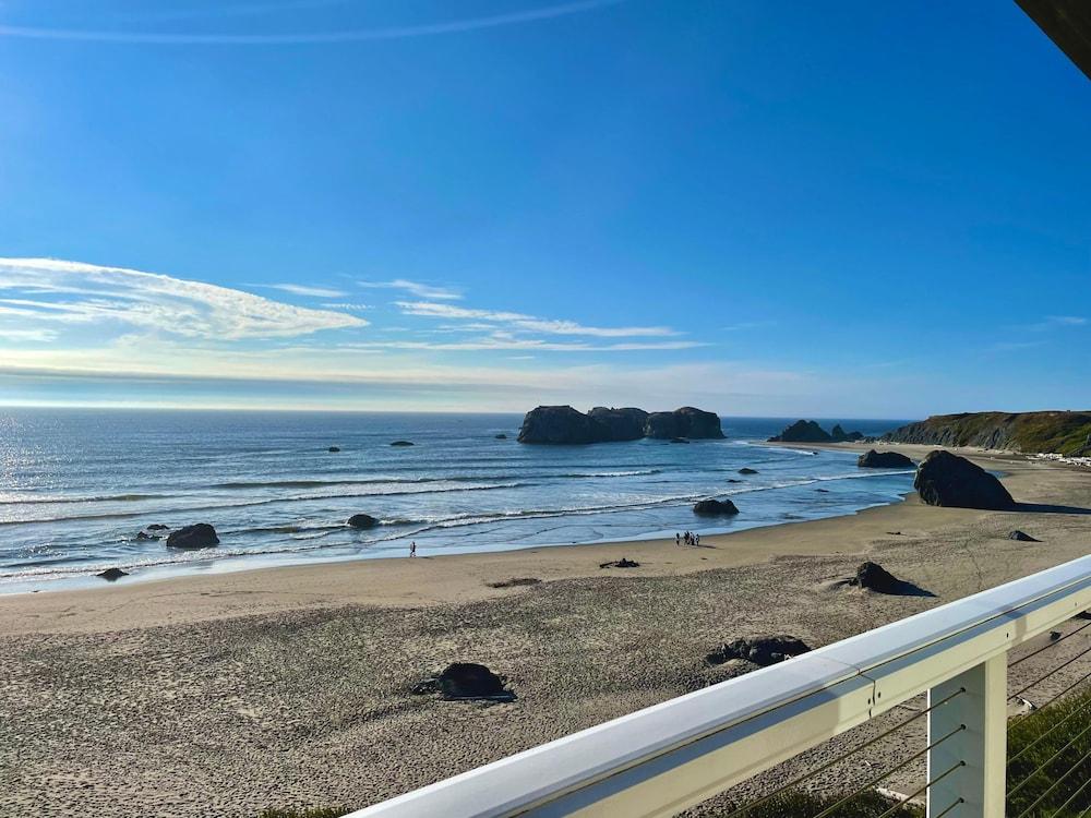 Sunset Oceanfront Lodging photo 86