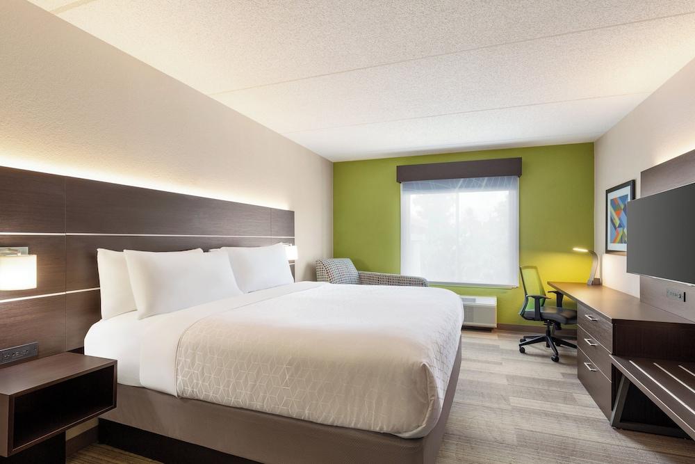 Holiday Inn Express & Suites Live Oak by IHG photo 70