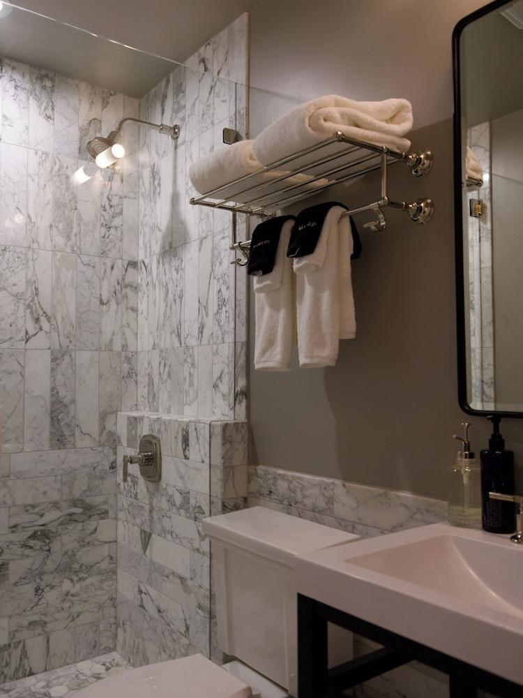 Garden District Hotel photo 35