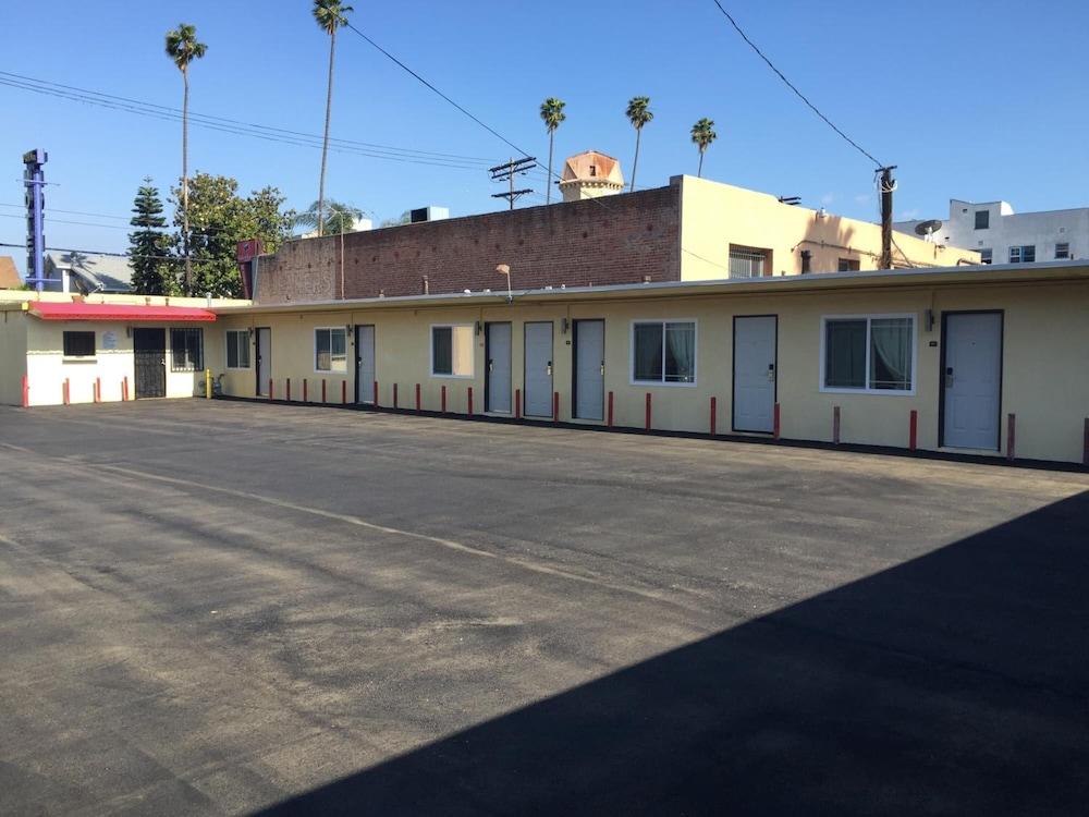 Park Motel photo 24