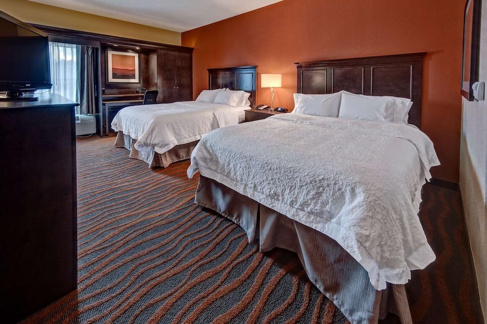 Hampton Inn by Hilton Clarksville photo 13