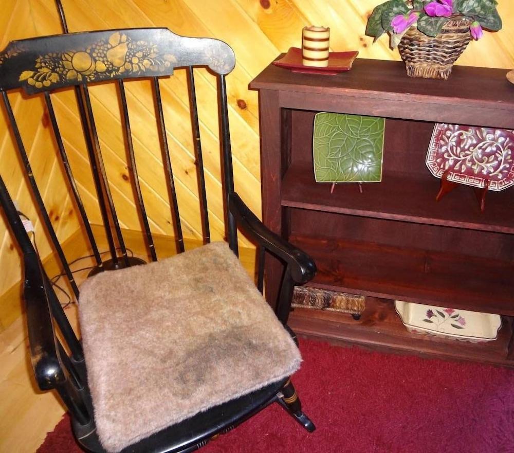 Hinckley's Dreamwood Cottages photo 44