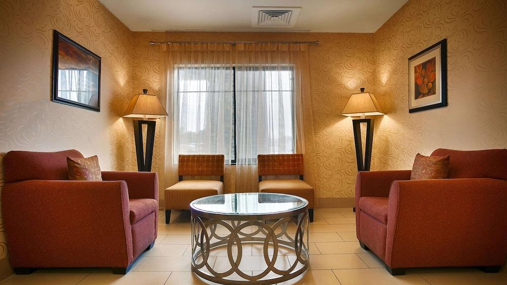 Best Western Plus Desoto Inn & Suites photo 11